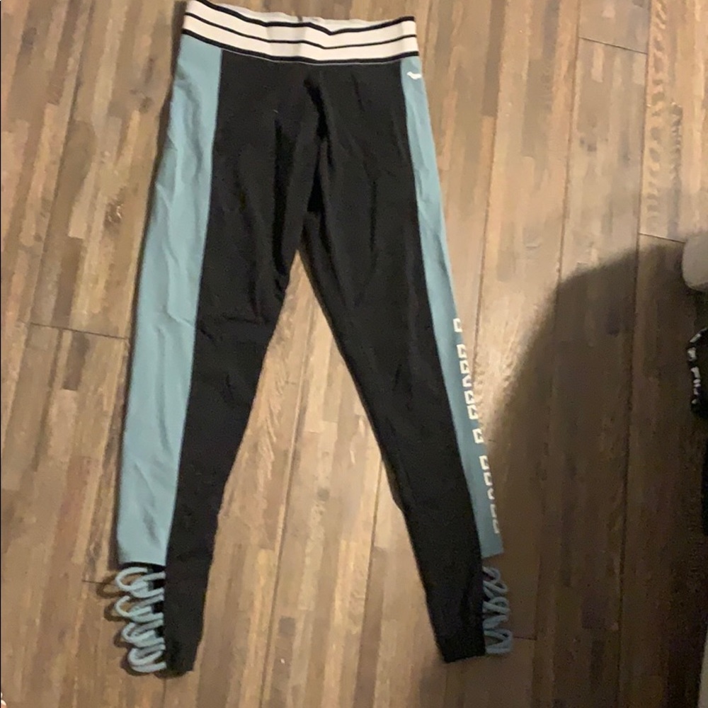 Pink victoria secret leggings!!